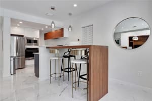 1460 Ocean Dr 506 (406), Miami Beach, FL 33139 Sold 11/17/25