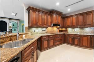2365 NE 28th St, Lighthouse Point, FL 33064 - MLS#F10521213