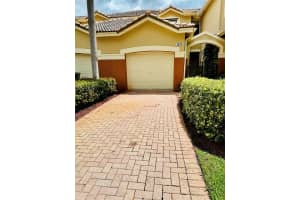 3878 Tree Top Dr, Weston, FL 33332 Sold 12/31/25