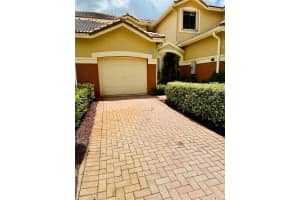 3878 Tree Top Dr, Weston, FL 33332 Sold 12/31/25