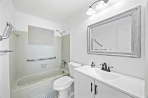 2920 NW 2nd Ave, Pompano Beach, FL 33064 - MLS#F10521223