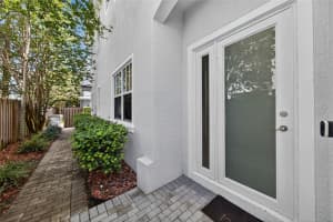 15 NE 20th Ave 15, Pompano Beach, FL 33060 Sold 11/24/25