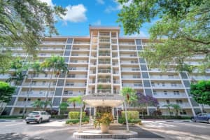 3520 Oaks Way 705, Pompano Beach