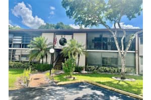 9360 S Belfort Cir, Tamarac