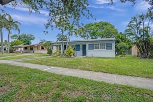 3019 SW 68th Ave, Miramar, FL 33023 - MLS#F10521304