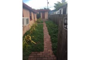 2233 Cody St 2, Hollywood