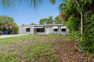 1657 NE 28th Ct, Pompano Beach, FL 33064 - MLS#F10521387
