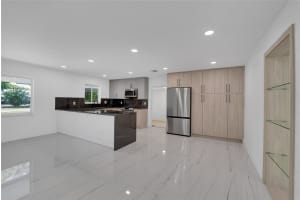 121 8th Street, Pompano Beach, FL 33060 - MLS#F10521394