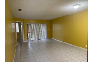 2541 NW 56th Avenue 1-19, Lauderhill, FL 33313 - MLS#F10521417