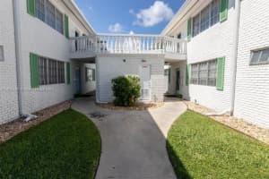 1821 NE 62nd St 327, Fort Lauderdale, FL 33308 - MLS#F10521429
