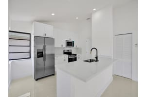 200 7th Street, Dania Beach, FL 33004 Sold 11/21/25