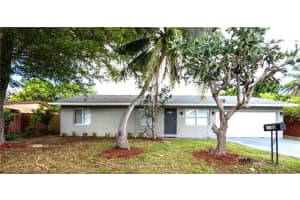 11 NE 18th St, Pompano Beach, FL 33060 Sold 11/04/25