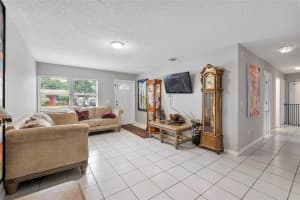 11 NE 18th St, Pompano Beach, FL 33060 Sold 11/04/25