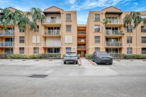 649 E Sheridan St 308, Dania Beach