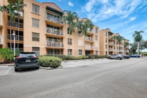 649 E Sheridan St 308, Dania Beach, FL 33004 - MLS#F10521553