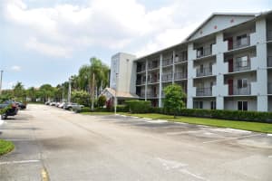 801 Sw 138th Ave 402e, Pembroke Pines