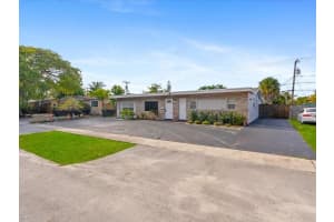 311 W Sample Rd, Deerfield Beach, FL 33064 - MLS#F10521556