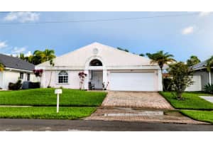 418 Se 3rd Pl, Dania Beach