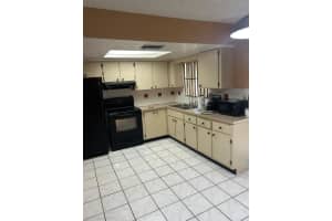 5239 NW 27th St, Fort Lauderdale, FL 33313 - MLS#F10521586