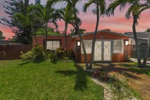 37 Sw 11th St, Dania Beach