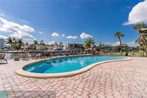 301 GOLDEN ISLES DR 112, Hallandale Beach, FL 33009 - MLS#F10521636