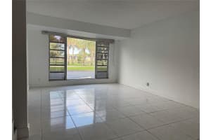 8031 Lagos De Campo Blvd L-3, Tamarac, FL 33321 - MLS#F10521638