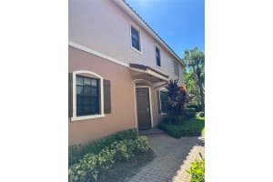 127 W Riverwalk Cir W, Plantation, FL 33325 - MLS#F10521641