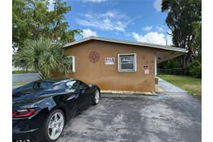 841 NW 39th St 4, Oakland Park, FL 33309 - MLS#F10522659