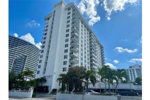 336 N Birch Rd 4c, Fort Lauderdale
