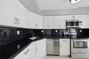333 NE 21st Ave 520, Deerfield Beach, FL 33441 - MLS#F10522723