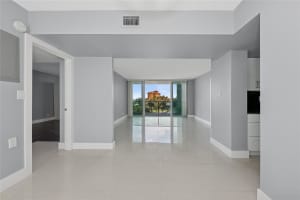 333 NE 21st Ave 520, Deerfield Beach, FL 33441 - MLS#F10522723