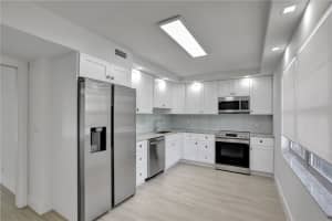 4015 W Palm Aire Dr 406, Pompano Beach
