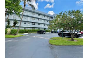 114 Royal Park Dr 3a, Oakland Park