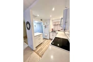 9660 Sunrise Lakes Blvd 208, Sunrise
