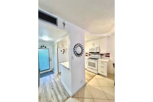 9660 Sunrise Lakes Boulevard, Sunrise, FL 33322 - MLS#F10522812