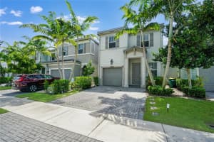 4736 NW 48th Ter, Tamarac, FL 33319 - MLS#F10522813
