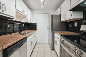 900 NE 18th Ave 208, Fort Lauderdale, FL 33304 - MLS#F10522823