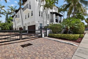 3241 NE 13th St, Pompano Beach, FL 33062 - MLS#F10522882