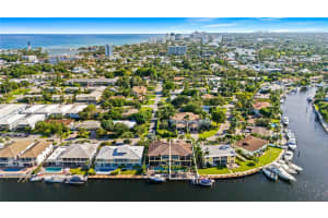 2637 NE 28th Ct, Lighthouse Point, FL 33064 - MLS#F10522931