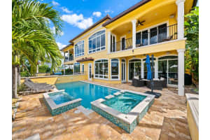2637 NE 28th Ct, Lighthouse Point, FL 33064 - MLS#F10522931