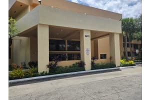 8592 W Sunrise Blvd 416, Plantation