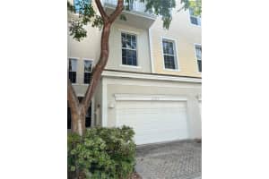 2723 NE 9th Ave 2723, Wilton Manors, FL 33334 - MLS#F10522977