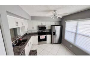 13800 SW 5th Ct 306 M, Pembroke Pines, FL 33027 - MLS#F10523001
