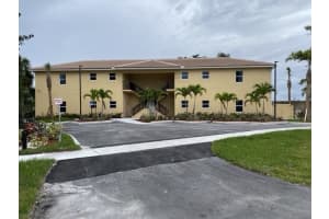 701 SW 10th Dr, Pompano Beach, FL 33060 - MLS#F10523019