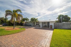 925 SE 14th Avenue, Deerfield Beach, FL 33441 - MLS#F10523061