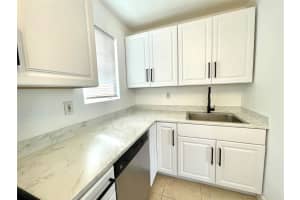 4071 N Dixie Hwy 20, Oakland Park, FL 33334 - MLS#F10523125