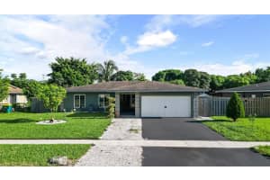 6951 NW 83rd St, Tamarac, FL 33321 Sold 10/03/25