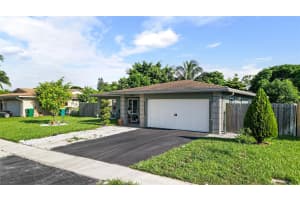 6951 NW 83rd St, Tamarac, FL 33321 Sold 10/03/25