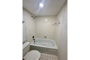 1720 N Congress 211, West Palm Beach, FL 33401 - MLS#F10523178