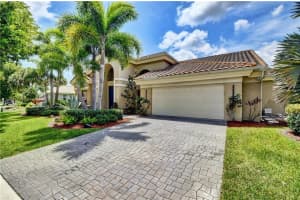 2700 NW 49th St, Boca Raton, FL 33434 - MLS#F10523208